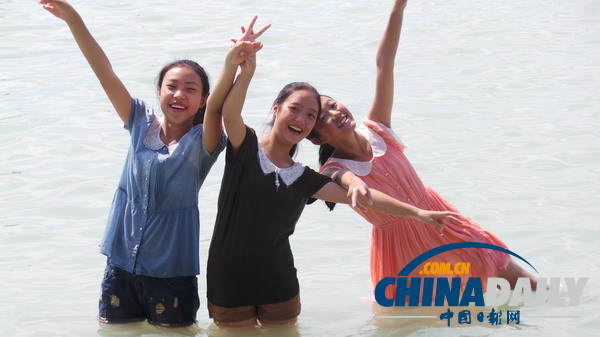 赴匈牙利學習交流的蘆山地震災區(qū)學生回國