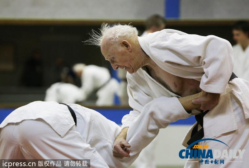 盤(pán)點(diǎn)各國(guó)神奇功夫 武林爭(zhēng)霸誰(shuí)與爭(zhēng)鋒(高清組圖)