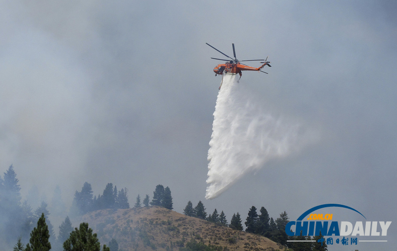 美高速公路遭雷擊 大火蔓延近500公里(組圖)