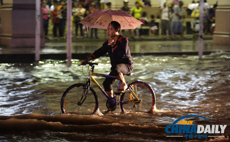 強(qiáng)臺風(fēng)登陸菲律賓致至少2死44人失蹤（高清組圖）