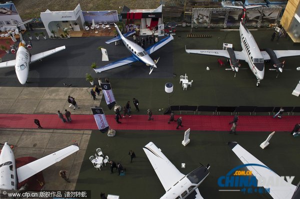 拉丁美洲商務(wù)航展在巴西舉行 奢華公務(wù)機紛紛亮相