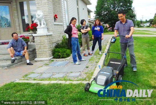 華人出境游文明意識增強(qiáng) 展現(xiàn)中國“軟實力”(圖)