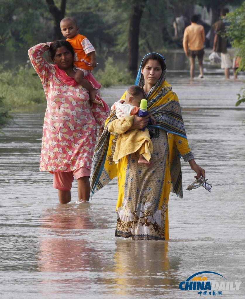 巴基斯坦洪水已造成至少108人遇難 形勢嚴峻(高清組圖)