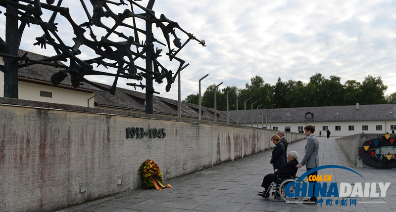 默克爾造訪納粹集中營(yíng) 系在任德總理首次訪問(wèn)