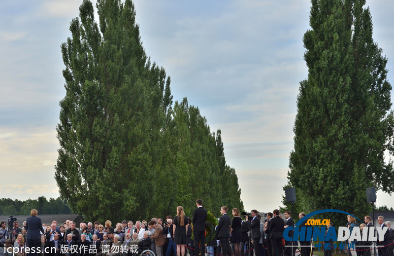 默克爾造訪納粹集中營(yíng) 系在任德總理首次訪問(wèn)