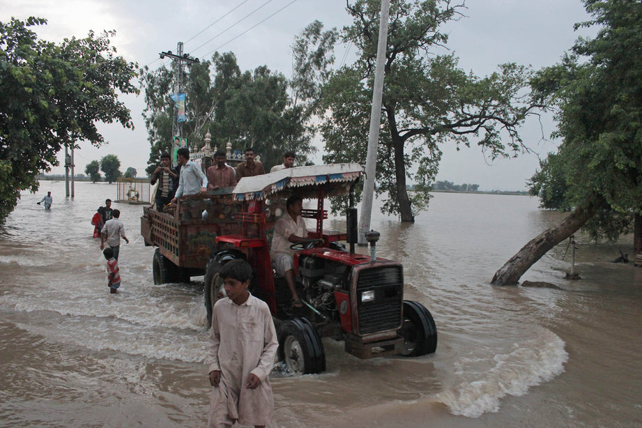 巴基斯坦洪災(zāi)已致至少118人死亡 軍隊(duì)幫助災(zāi)民轉(zhuǎn)移(組圖)