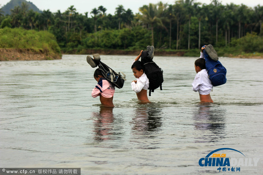 廢墟、馬路 上學(xué)之夢如此美好如此奢侈(組圖)