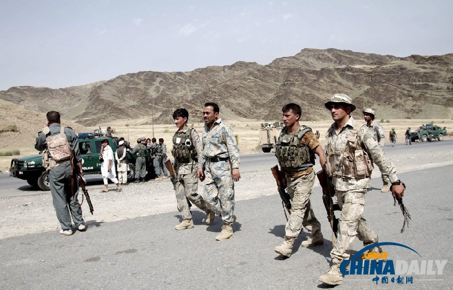 阿富汗塔利班襲擊美軍后勤基地 30多輛軍車被毀