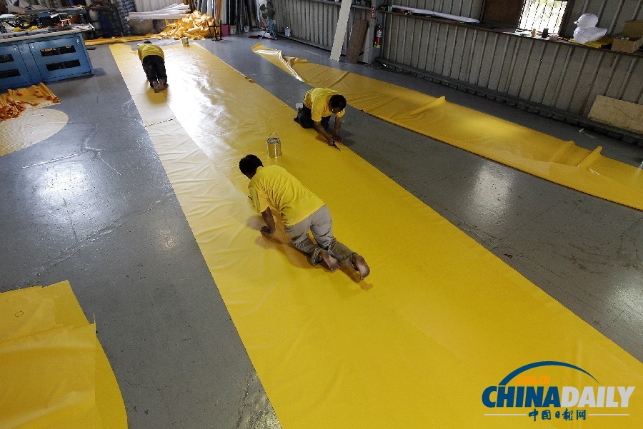 走進(jìn)車(chē)間窺探大黃鴨制作過(guò)程 下一站臺(tái)灣(組圖)