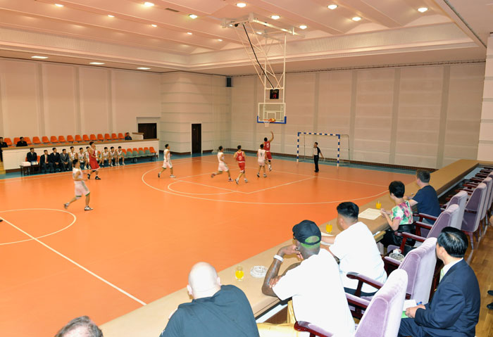 金正恩宴請美前籃球明星羅德曼 并邀其隨時訪朝