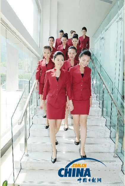 2013年夏季達(dá)沃斯論壇禮儀志愿者造型出爐(圖)