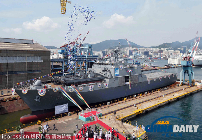 韓國新一代登陸艦“天王峰”下水 2015年實(shí)戰(zhàn)部署(組圖)