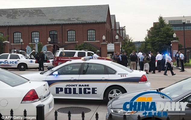 美國華盛頓海軍工廠發(fā)生槍擊案 10多人死傷兩嫌犯在逃