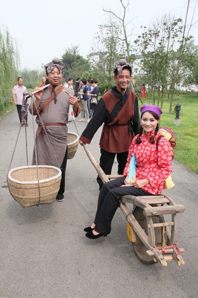 什邡箭臺(tái)：坐雞公車看漢文化展示