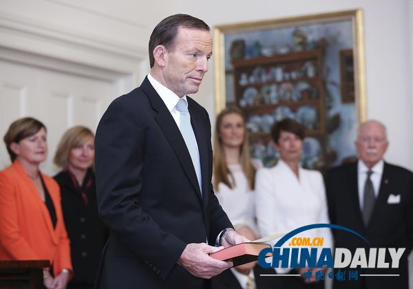 阿博特宣誓就任澳大利亞總理 與內(nèi)閣成員集體合影（組圖）