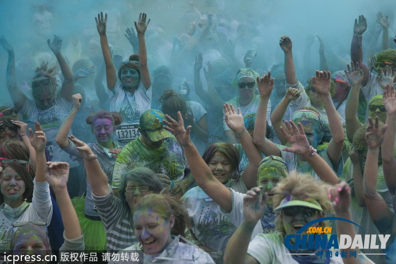  美國色彩賽跑活動(dòng) 五彩繽紛其樂無窮