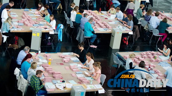 德國大選計票工作緊張進行 默克爾將連任聯(lián)邦總理