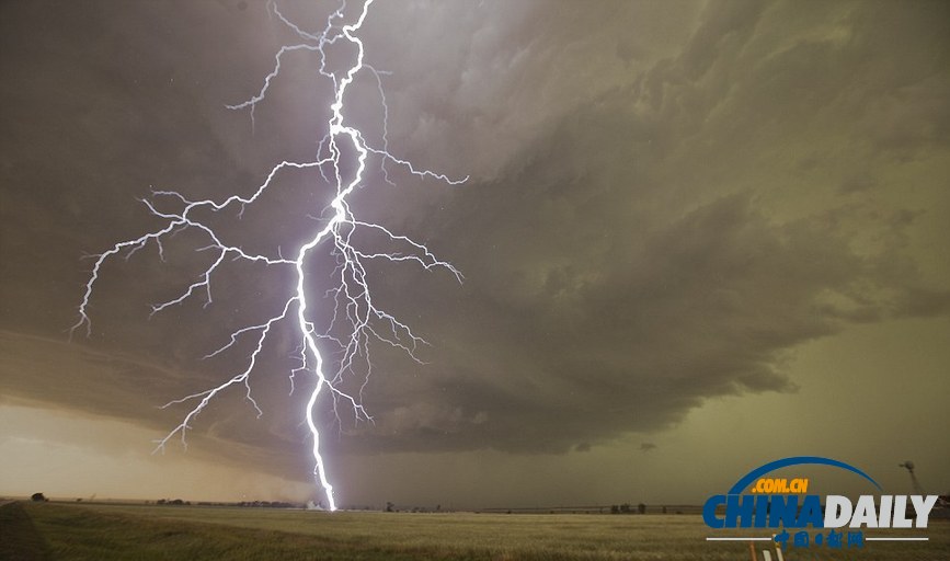 美風(fēng)暴追蹤者拍攝震撼照片 目睹670余場(chǎng)龍卷風(fēng)