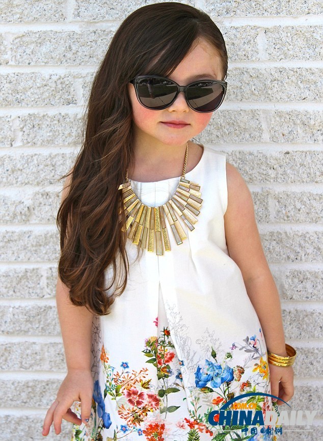 巴西“時(shí)尚兒童”走紅網(wǎng)絡(luò) 各路小明星吸引百萬追隨者