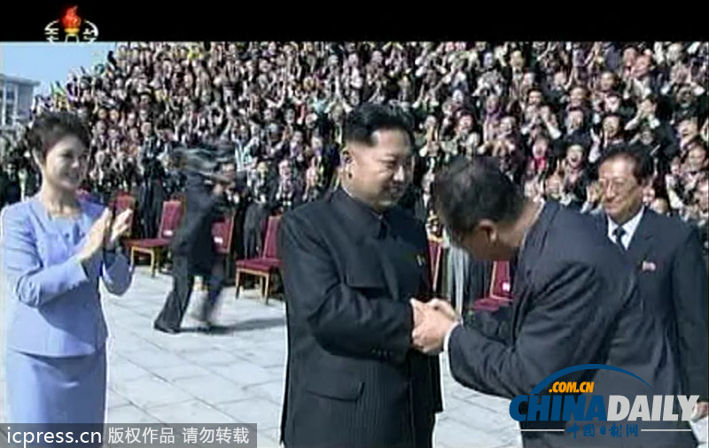 朝鮮勞動黨成立68周年 金正恩攜夫人看演出興趣濃(圖)