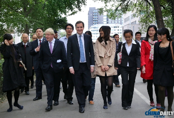 英國(guó)放寬對(duì)華簽證限制 商簽24小時(shí)受理