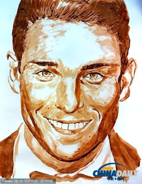 英國23歲藝術(shù)家用化妝品打造明星畫像 惟妙惟肖（組圖）