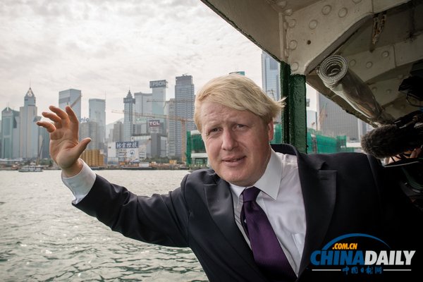 倫敦市長(zhǎng)訪問香港 體驗(yàn)大巴客輪興致濃(組圖)