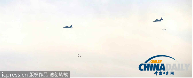 金正恩指導(dǎo)朝鮮人民軍火力打擊訓(xùn)練（組圖）