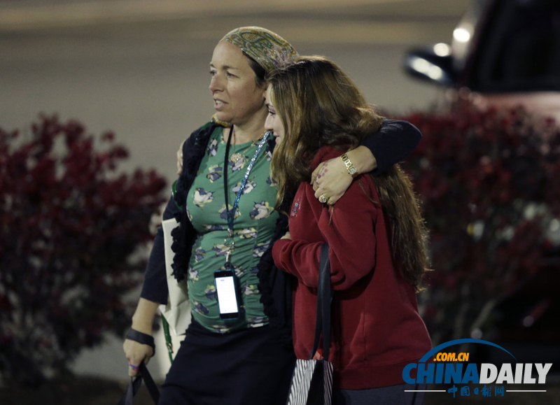 美國新澤西商場發(fā)生槍擊案 槍手持重型槍支在逃(組圖)