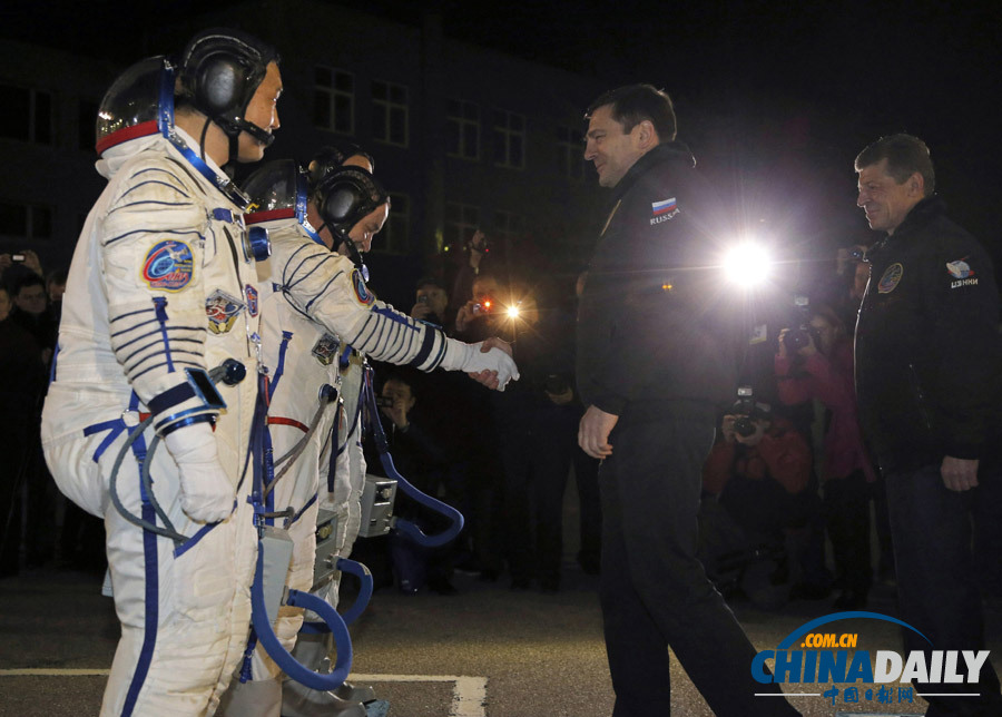 俄“聯(lián)盟”號飛船發(fā)射升空 攜冬奧會火炬前往空間站(高清組圖)