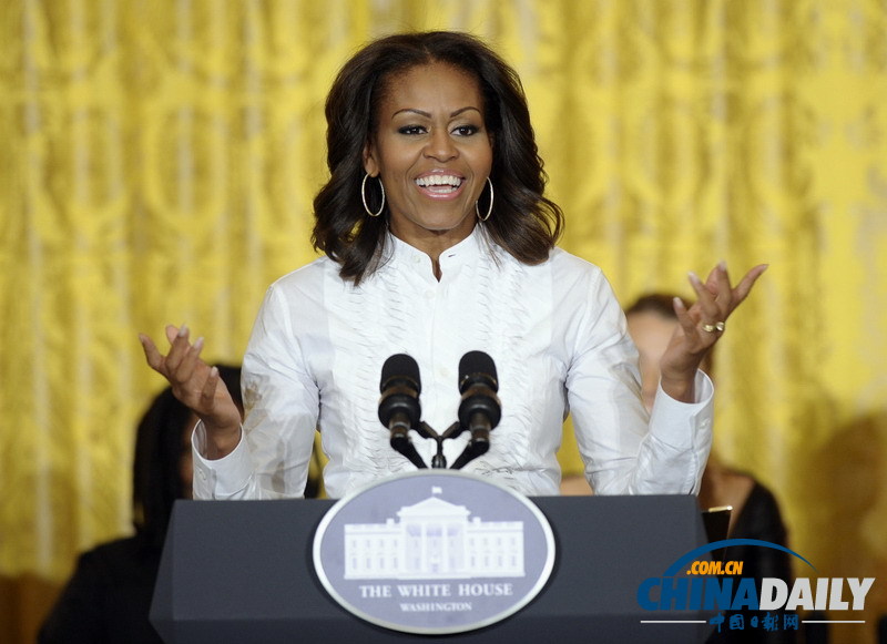 米歇爾宣傳電影事業(yè)聽歌起舞 好萊塢明星為其助陣