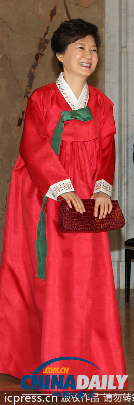 朝鮮批樸槿惠掀“裙子妖風(fēng)” 像“無知村婦”