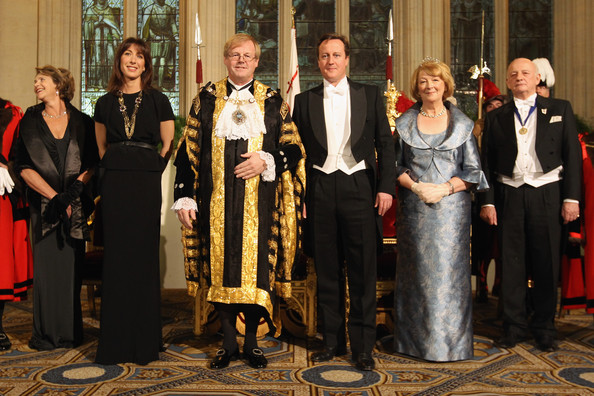 卡梅倫“奢華”宴會(huì)上提倡節(jié)儉成笑話