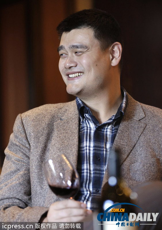 姚明最近在忙啥?宣傳自有品牌、出席希望小學(xué)典禮