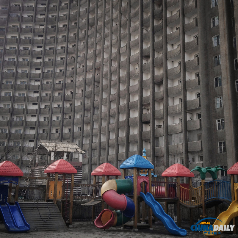 朝鮮社會(huì)民生眾生相 幼兒園內(nèi)美日大兵成扔投目標(biāo)