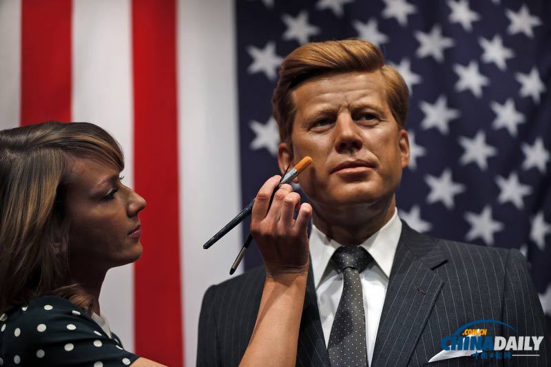 杜莎夫人蠟像館為肯尼迪“補妝” 紀念遇刺50周年