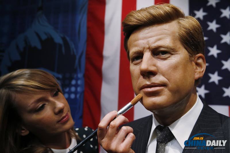 杜莎夫人蠟像館為肯尼迪“補(bǔ)妝” 紀(jì)念遇刺50周年