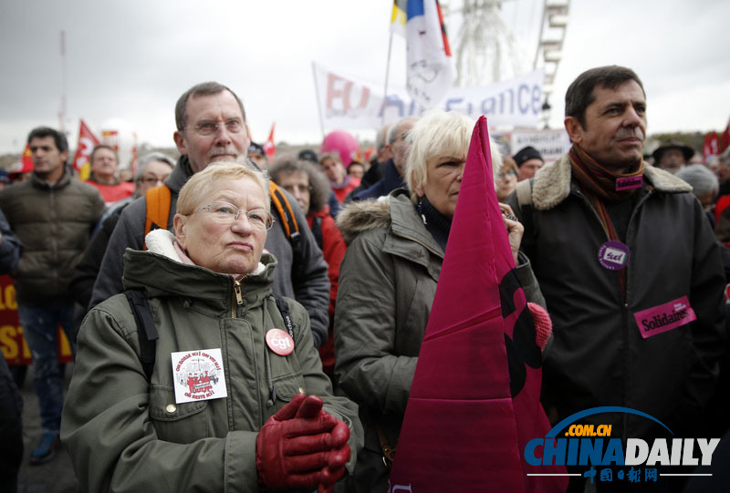 法國民眾游行抗議奧朗德計劃推后退休年齡