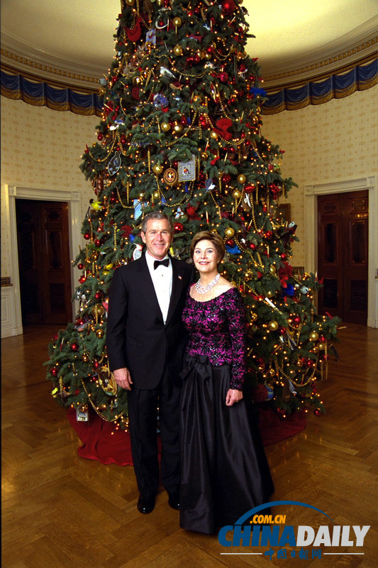 扮裝搞鬼拍全家福 盤(pán)點(diǎn)各國(guó)政要的溫情圣誕時(shí)刻