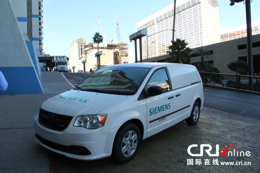 美國(guó)CES展 海信廣告現(xiàn)身拉斯維加斯擺渡小火車