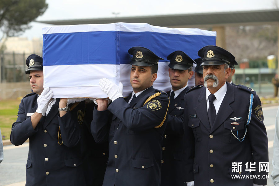 以色列前總理沙龍安葬地準(zhǔn)備就緒 家族農(nóng)場(chǎng)降半旗