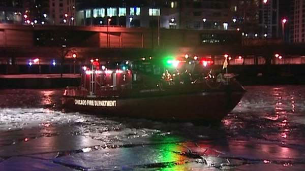 美3名華裔學(xué)生跳入冰河撿手機 2死1傷