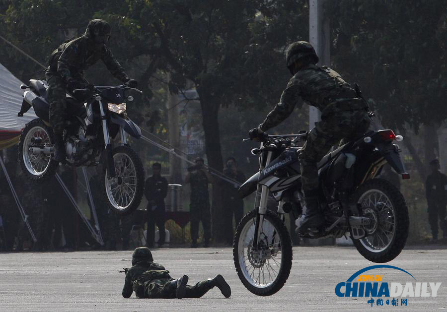泰國舉行閱兵式慶祝“建軍節(jié)”