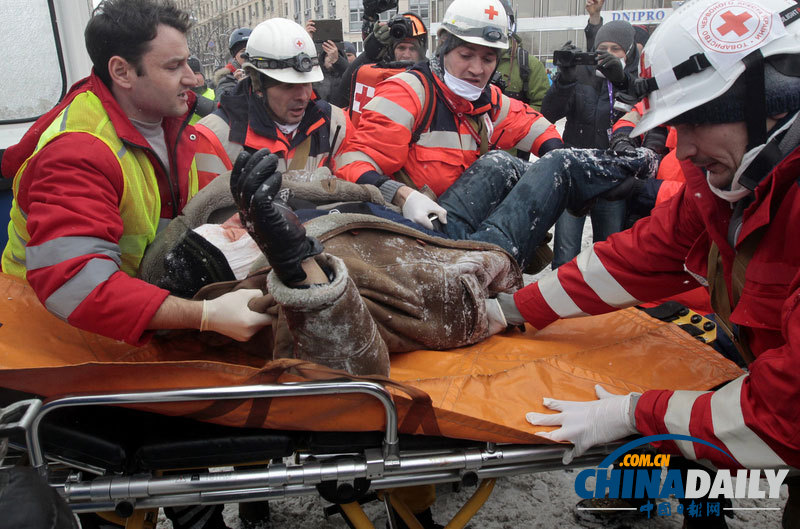 烏克蘭首都沖突持續(xù) 3名示威者遇難高清現(xiàn)場(chǎng)圖