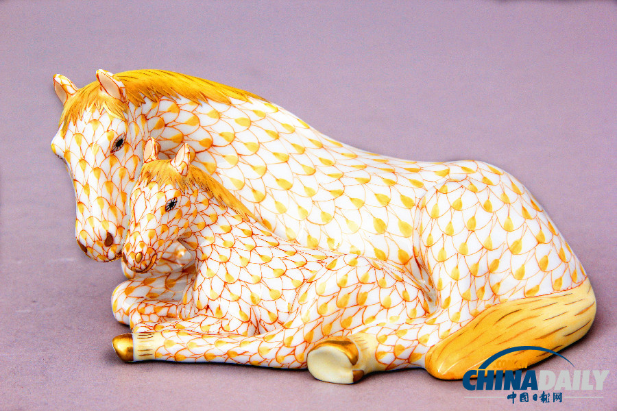 來(lái)自匈牙利皇家瓷器HEREND海蘭德的中國(guó)馬年獻(xiàn)禮