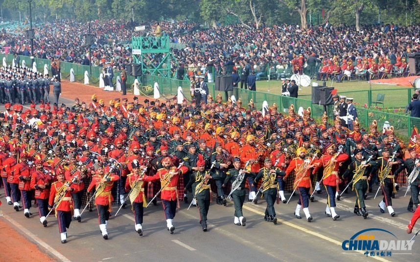 印度閱兵式展先進武器 安倍出席保安持槍護衛(wèi)