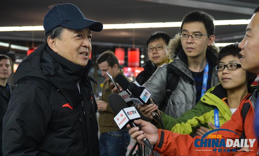 中國(guó)體育代表團(tuán)團(tuán)部一行17人飛抵索契