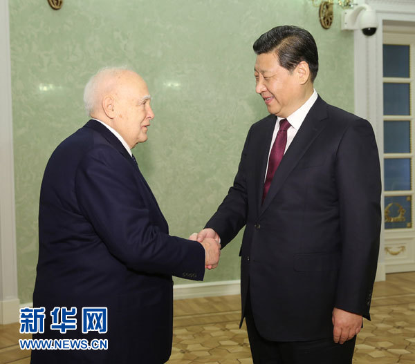 習近平會見希臘總統(tǒng)帕普利亞斯