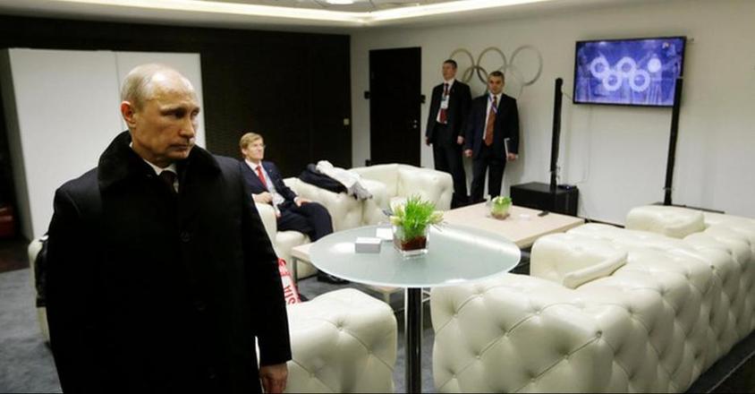 索契“五環(huán)變四環(huán)”尷尬一刻 普京轉(zhuǎn)頭恰錯(cuò)過(guò)？