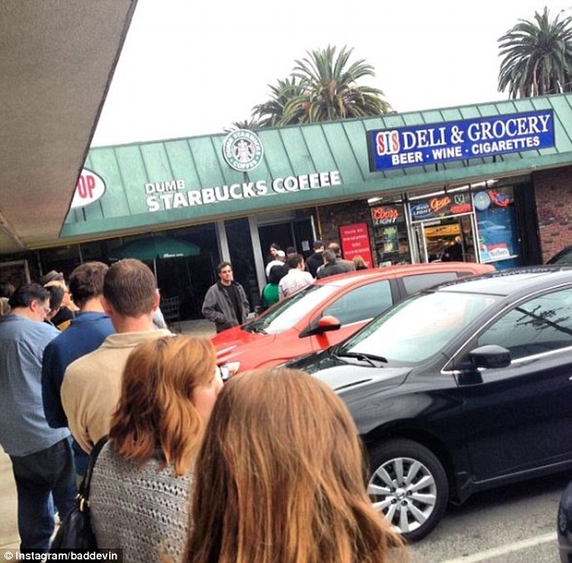 洛杉磯現(xiàn)山寨星巴克 店主稱系藝術館不侵權